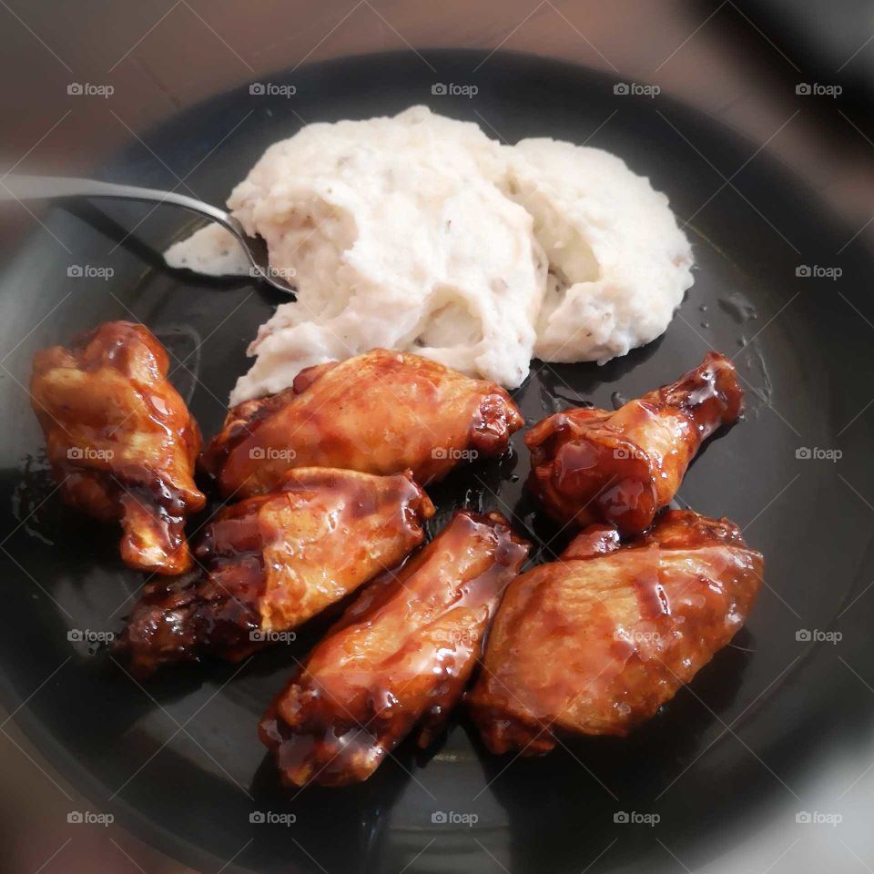 wings and mashed