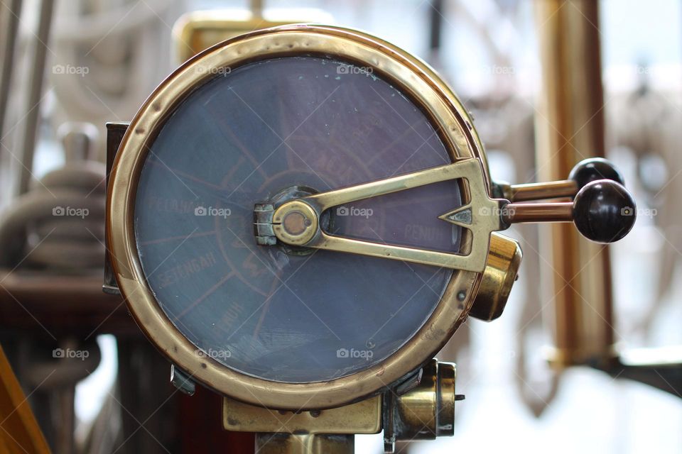 The engine throttle of a sailing ship