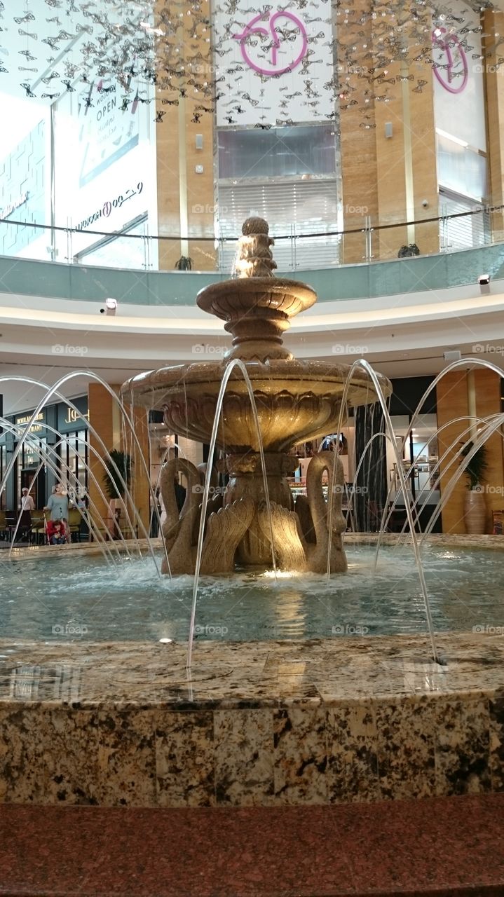 the fountain of qatar mall