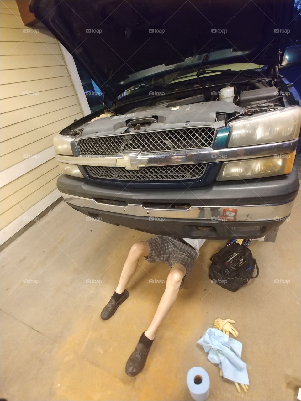 My friend had offered to change my oil after a long day of stressful events, so I let him!