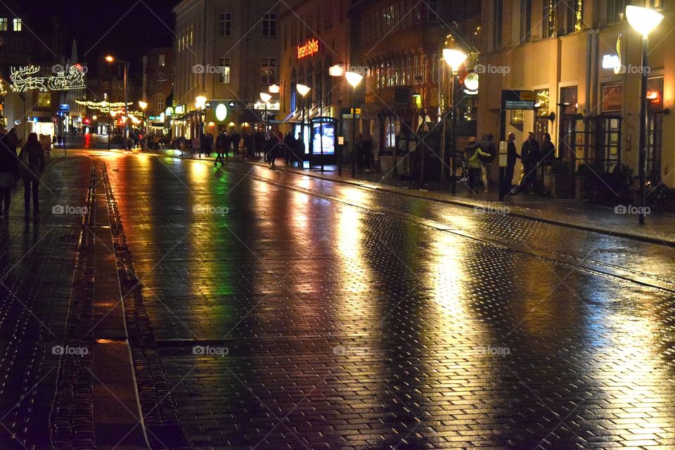 Street Lights By Night 