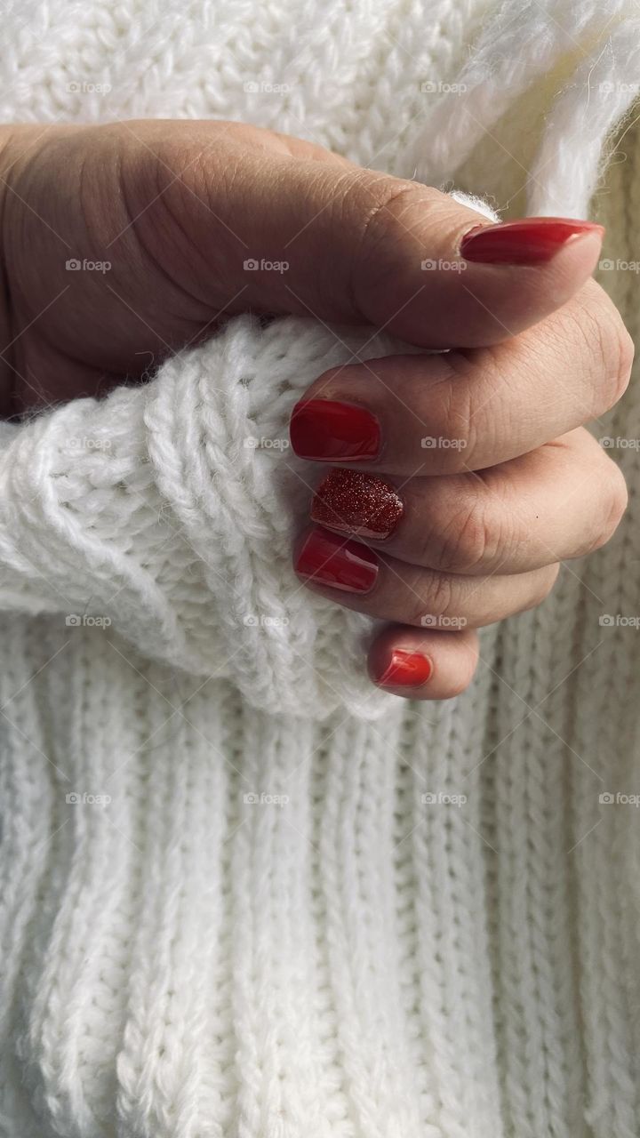 Red nails