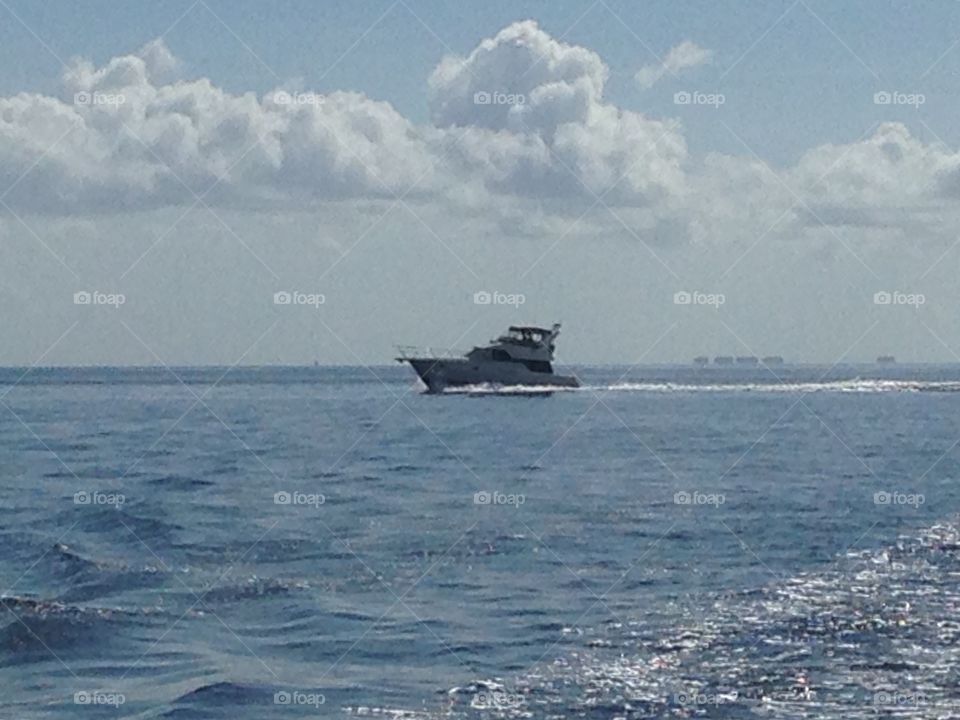 Yacht sailing in the Gulf of Mexico 