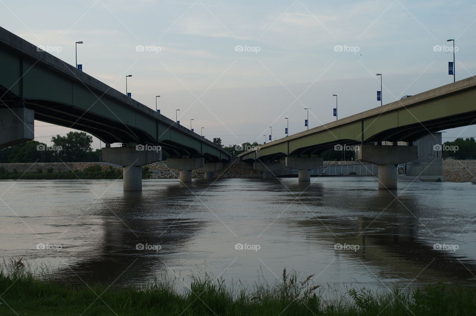 Symmetrical bridges. Over the Kansas river