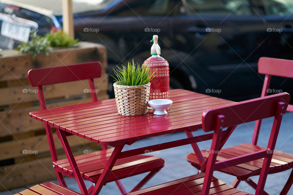 Red table 