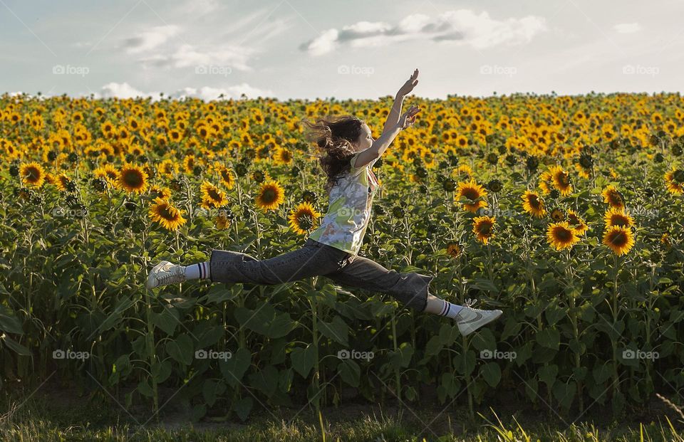 August, it's still summer, the joy of sunflowers and summer.