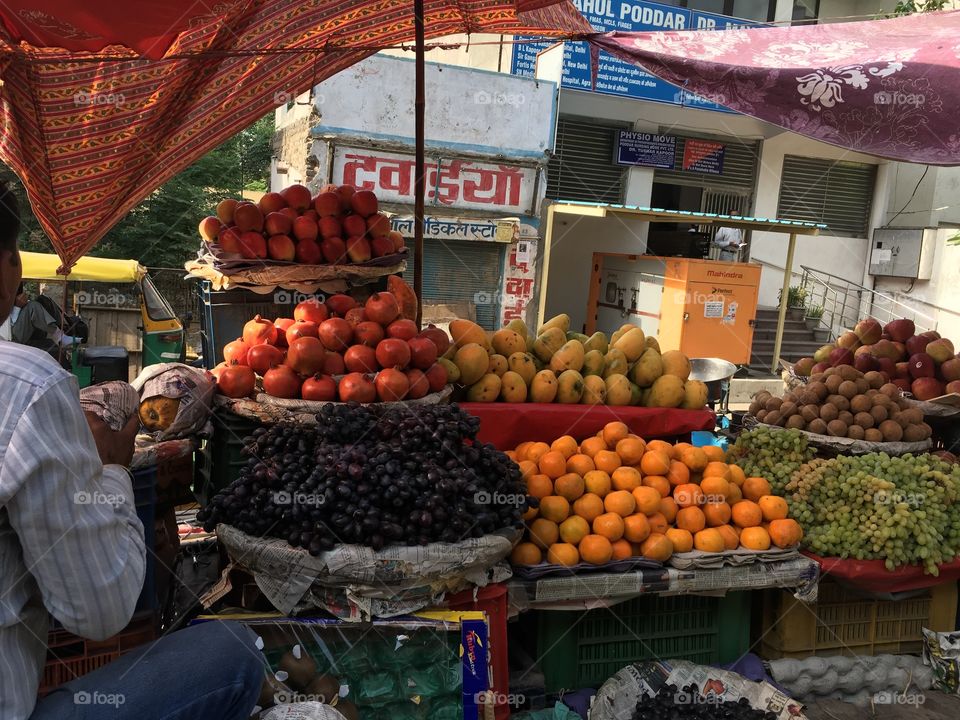 Street view of an road to sell some fruits