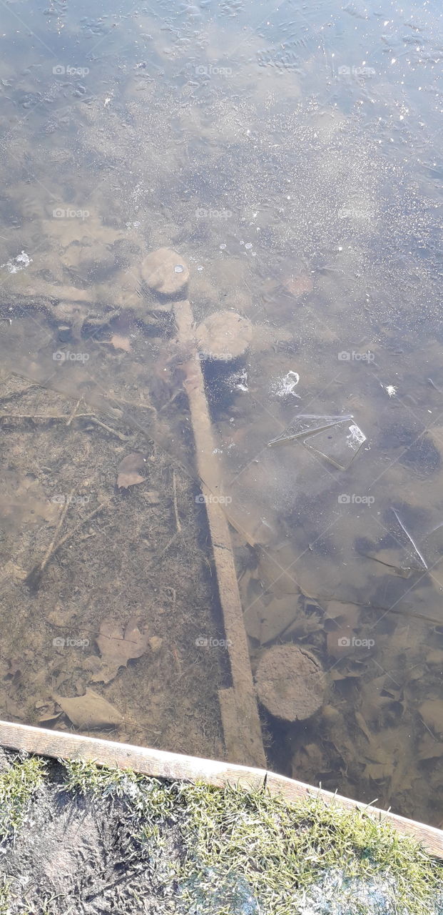 fond de rivière gelée