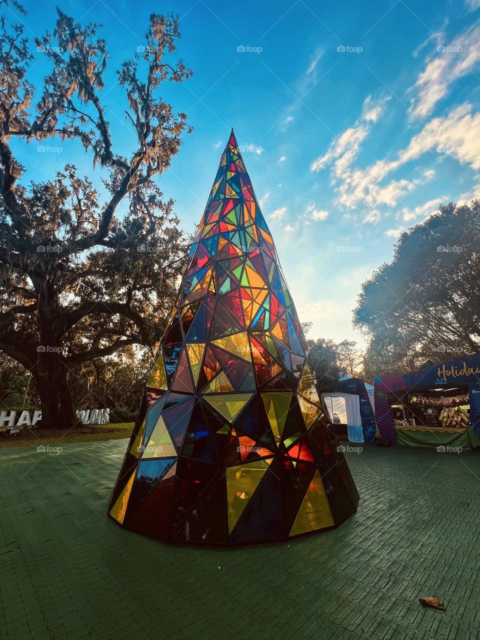 Mosaic structure made out of triangles 