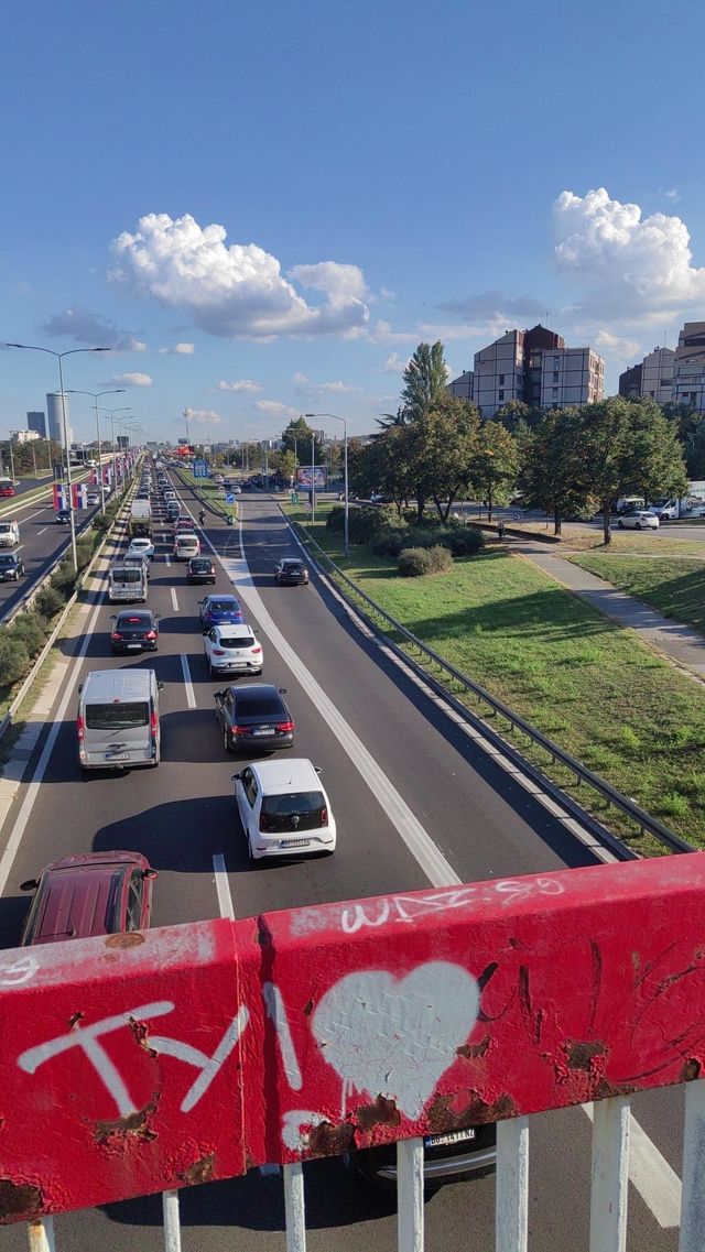 Belgrade crowds on weekdays