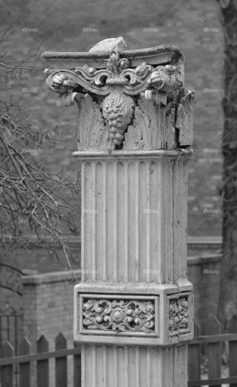black and white old time architecture in downtown Old Sacramento