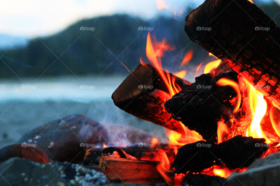 Staying shape mentally at the end of a physical day means having a campfire on the beach! Sitting by the fire, cuddling the kids, toasting marshmallows, and watching the sunset & the stars come out is pure joy!  ❤️