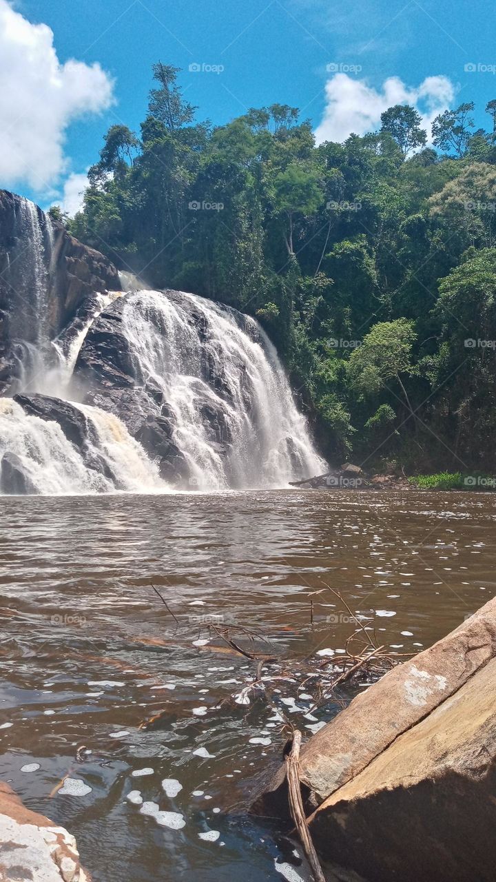 trilha até a cachoeira.