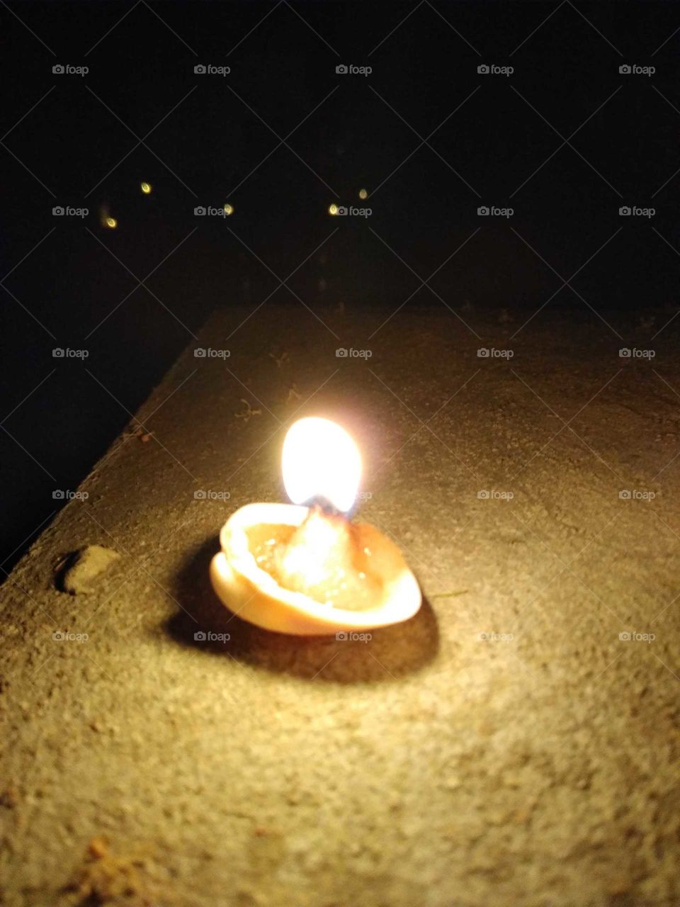 a natural light in oil shell