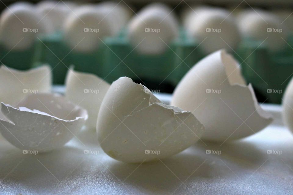 Broken white eggs