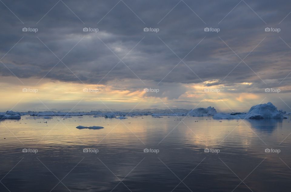 Midnight Sun Sailing Greenland