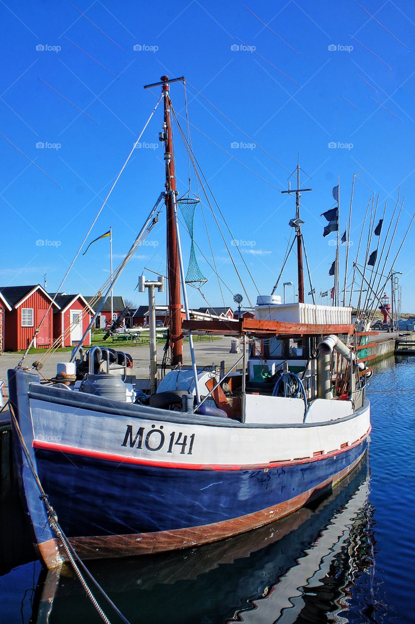 Fishingboat in harbour