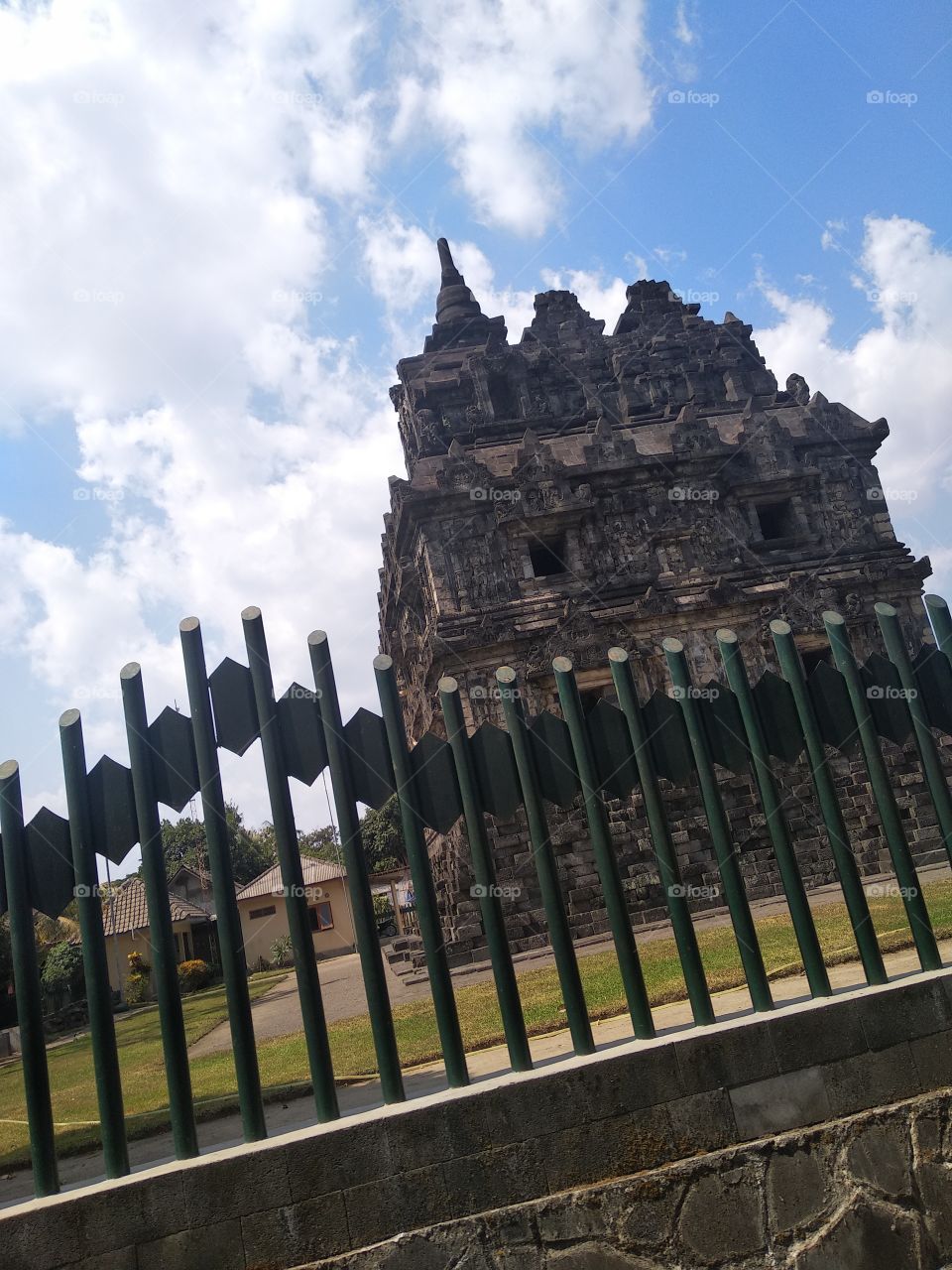 The beauty of Sari Temple