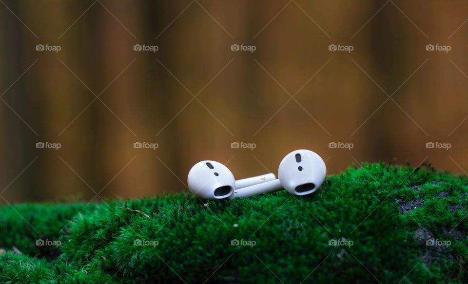 wireless earphone