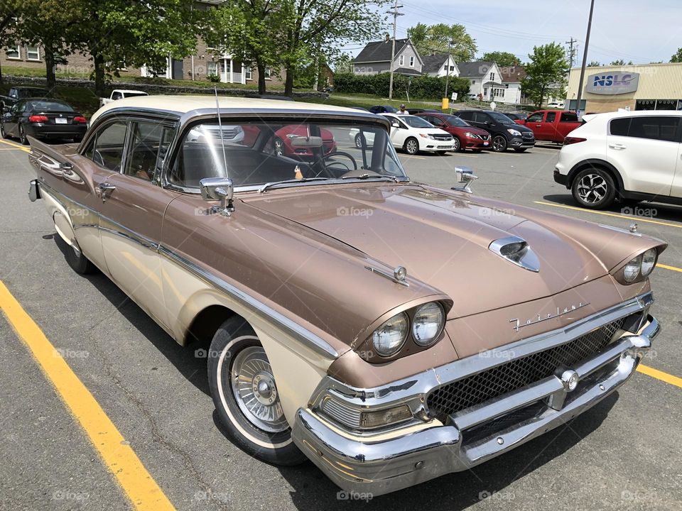 Ford Fairlane
