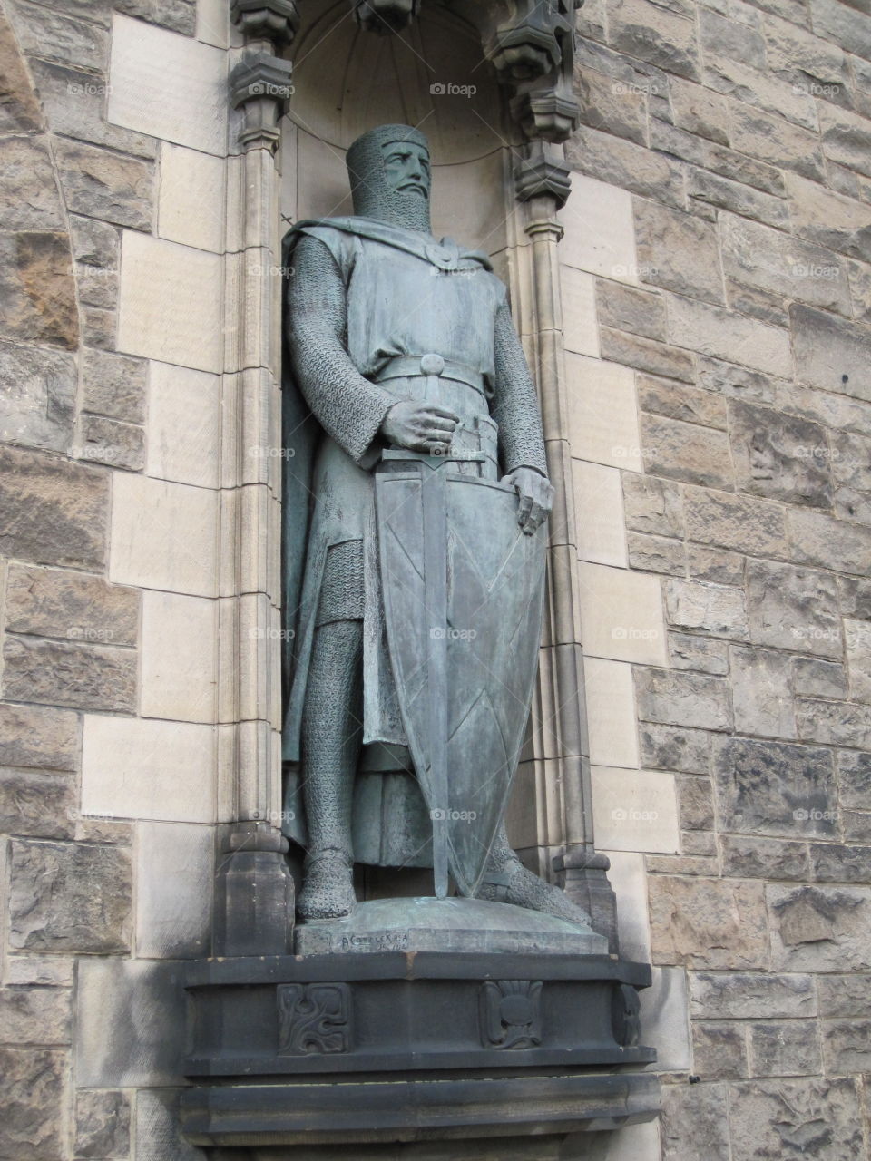 Scottish hero statue