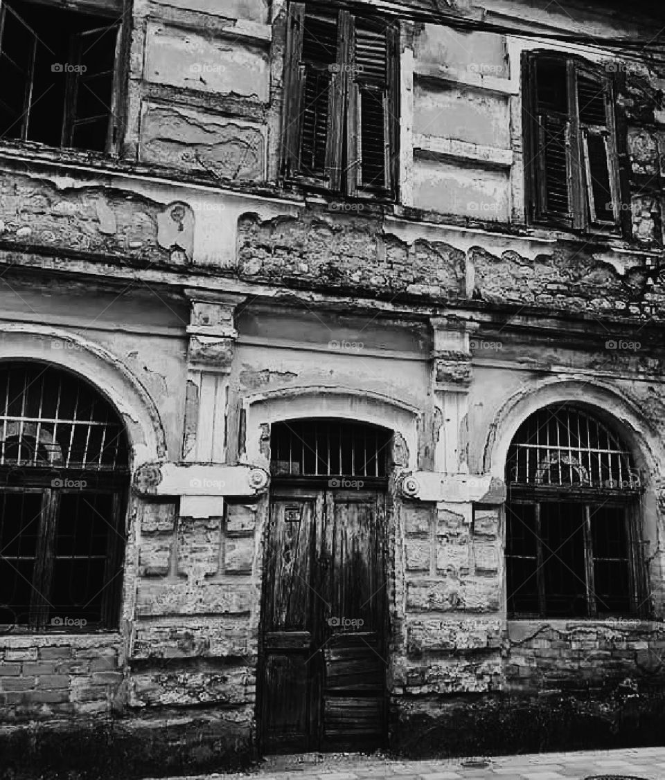 Abandoned  Building  in Shkodra