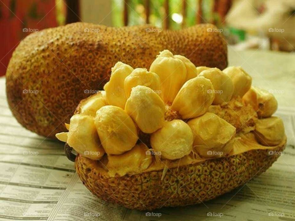 Nagkadak fruit is a fruit from a cross fromjackfruit and cempedak fruit. Fruit is quite famous in Banjarmasin and South Kalimantan.