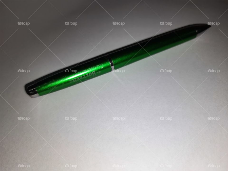 green pen