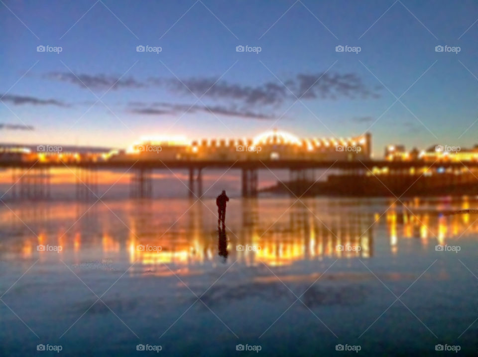 beach sky light dark by Fotofleeby