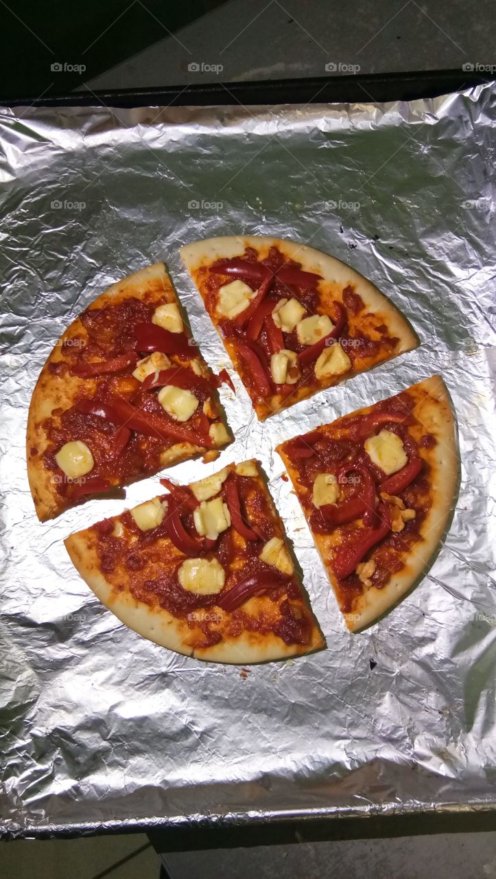 Pizza 🍕 with full of cheese