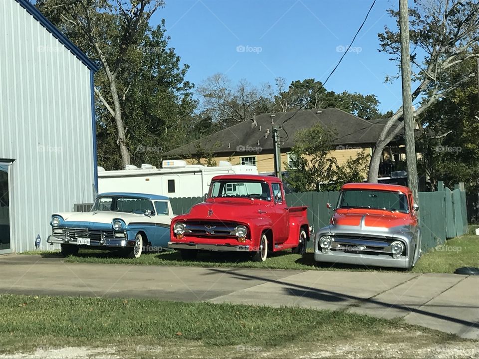 3 Amighos chillin’ Classics 