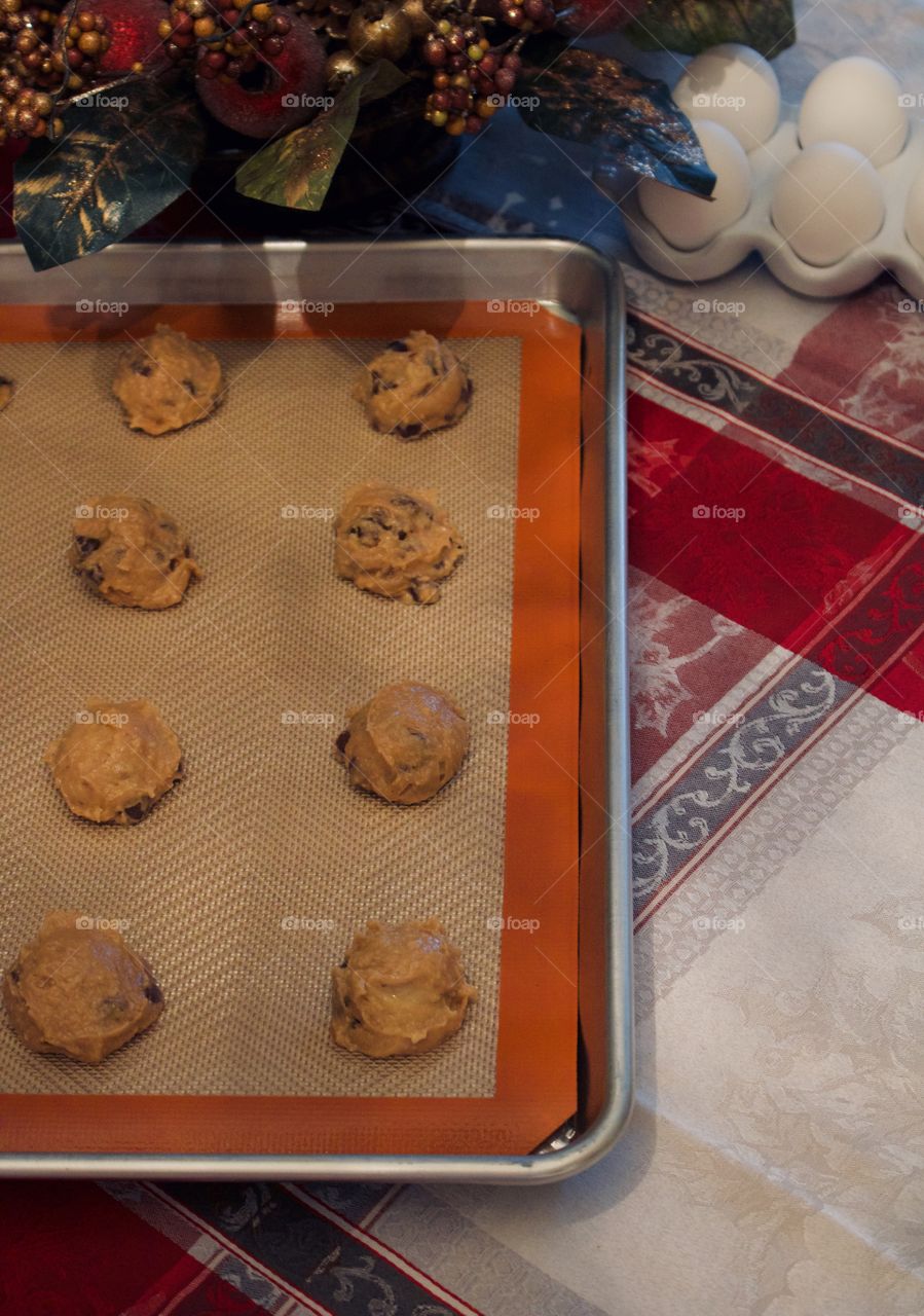 Baking chocolate chip cookies 