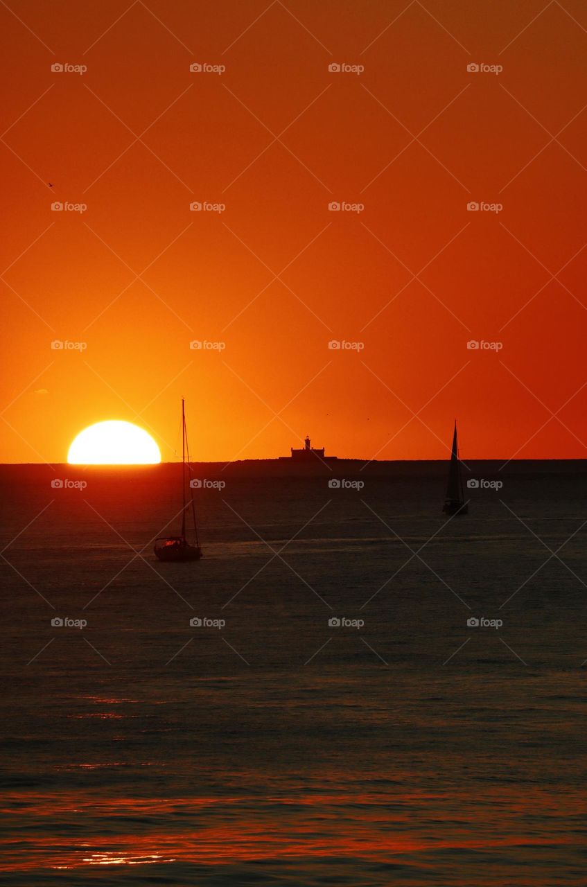 Perfect photo to be on your wall at home. It is reminiscent of Portuguese sailors setting out on a new adventure.
