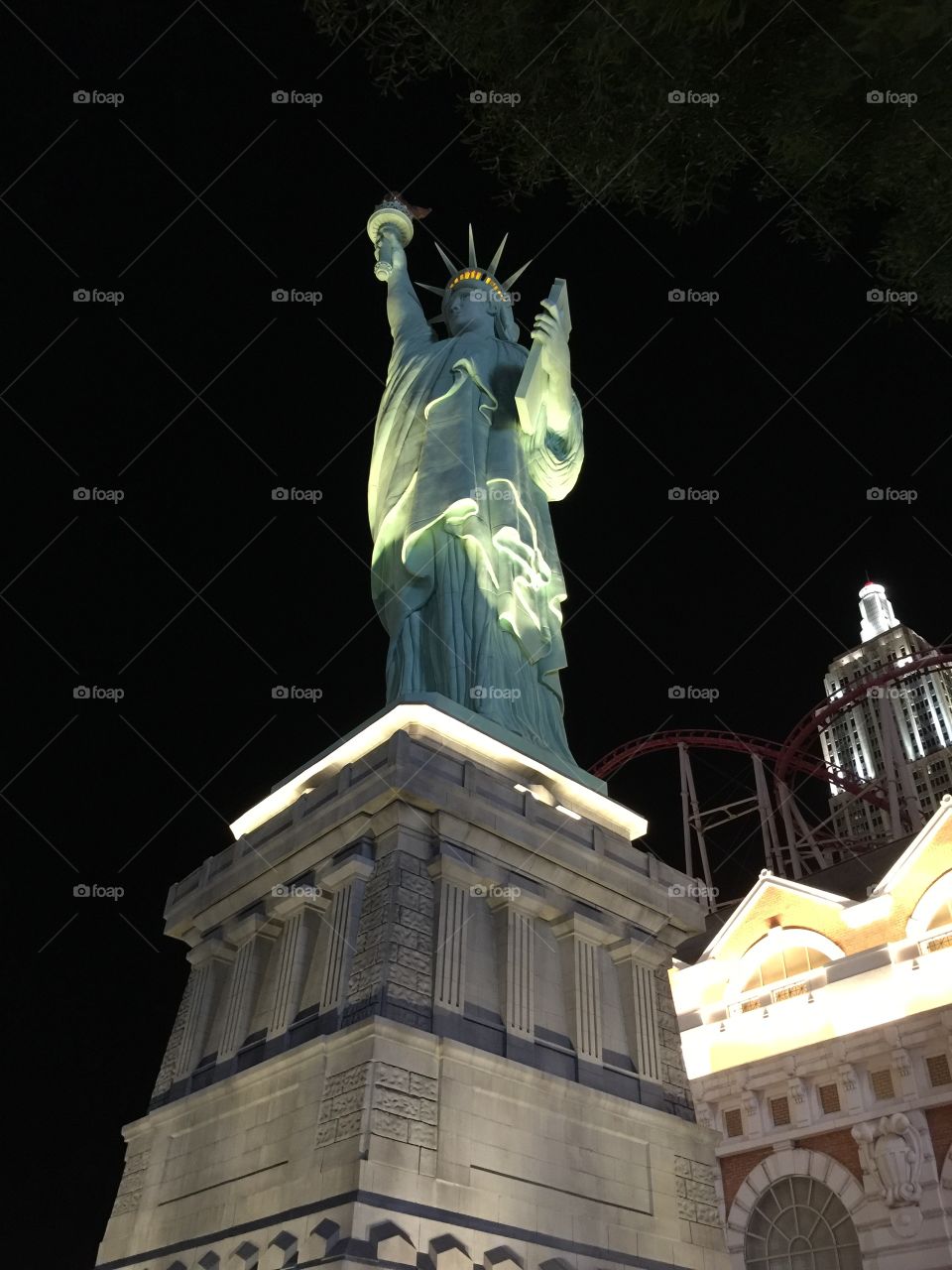 Statue of Liberty, the Las Vegas version. 