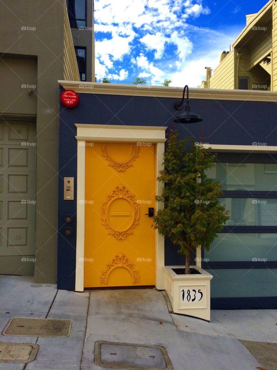 Yellow door 😊