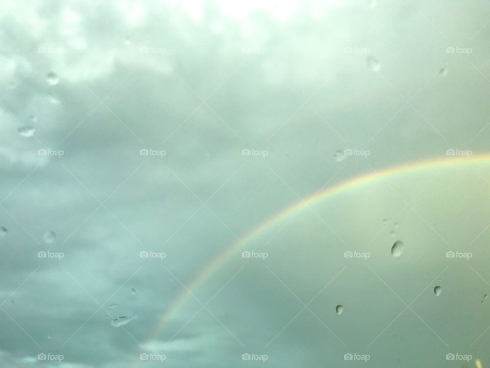 Rain drops and rainbows 🌈 