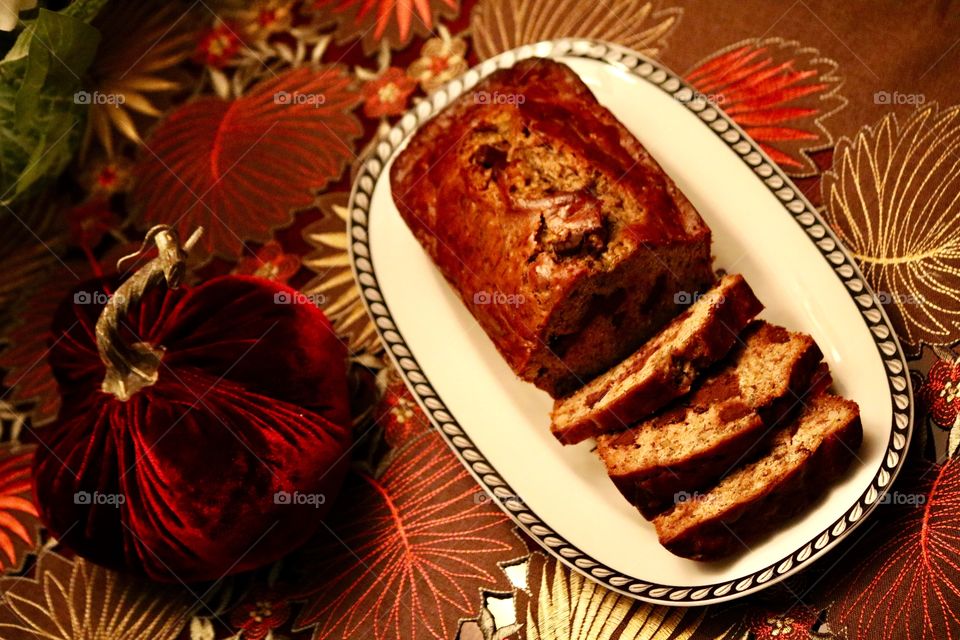 Banana bread with chocolate chunks 