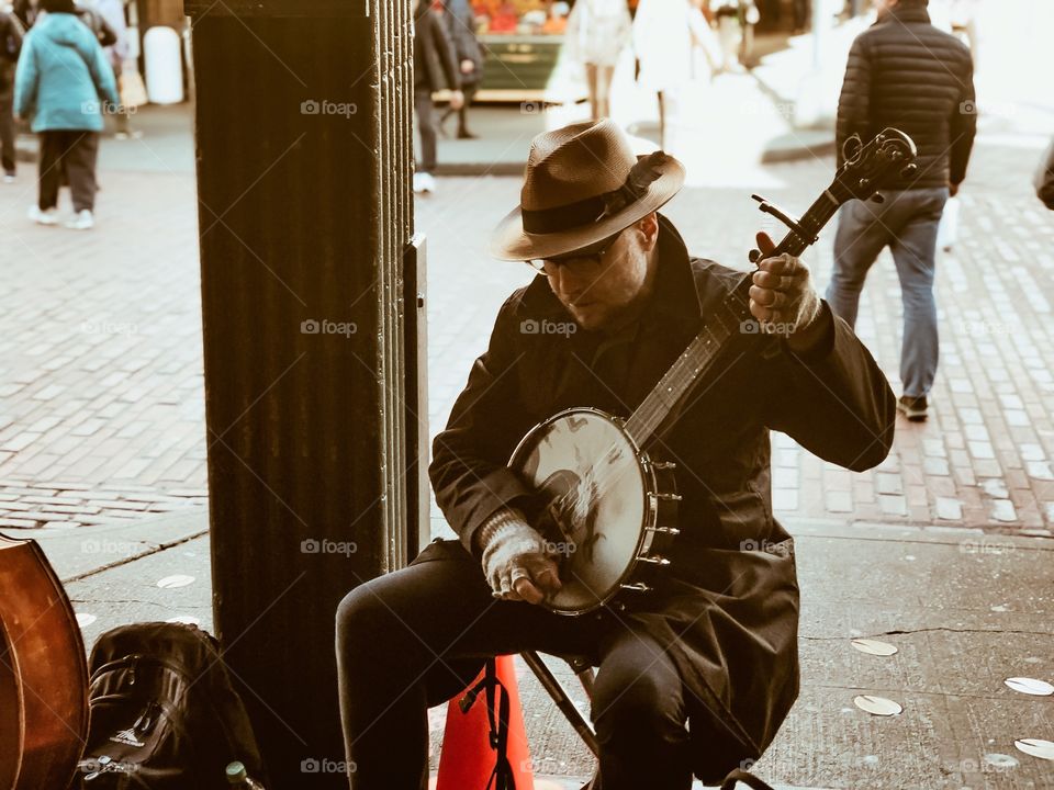Street musician 