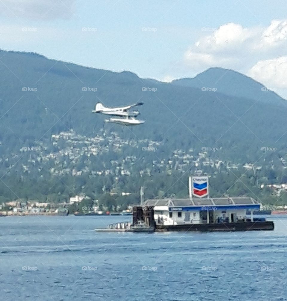 atamerrissage d'un hydravion dans la baie de Vancouver
