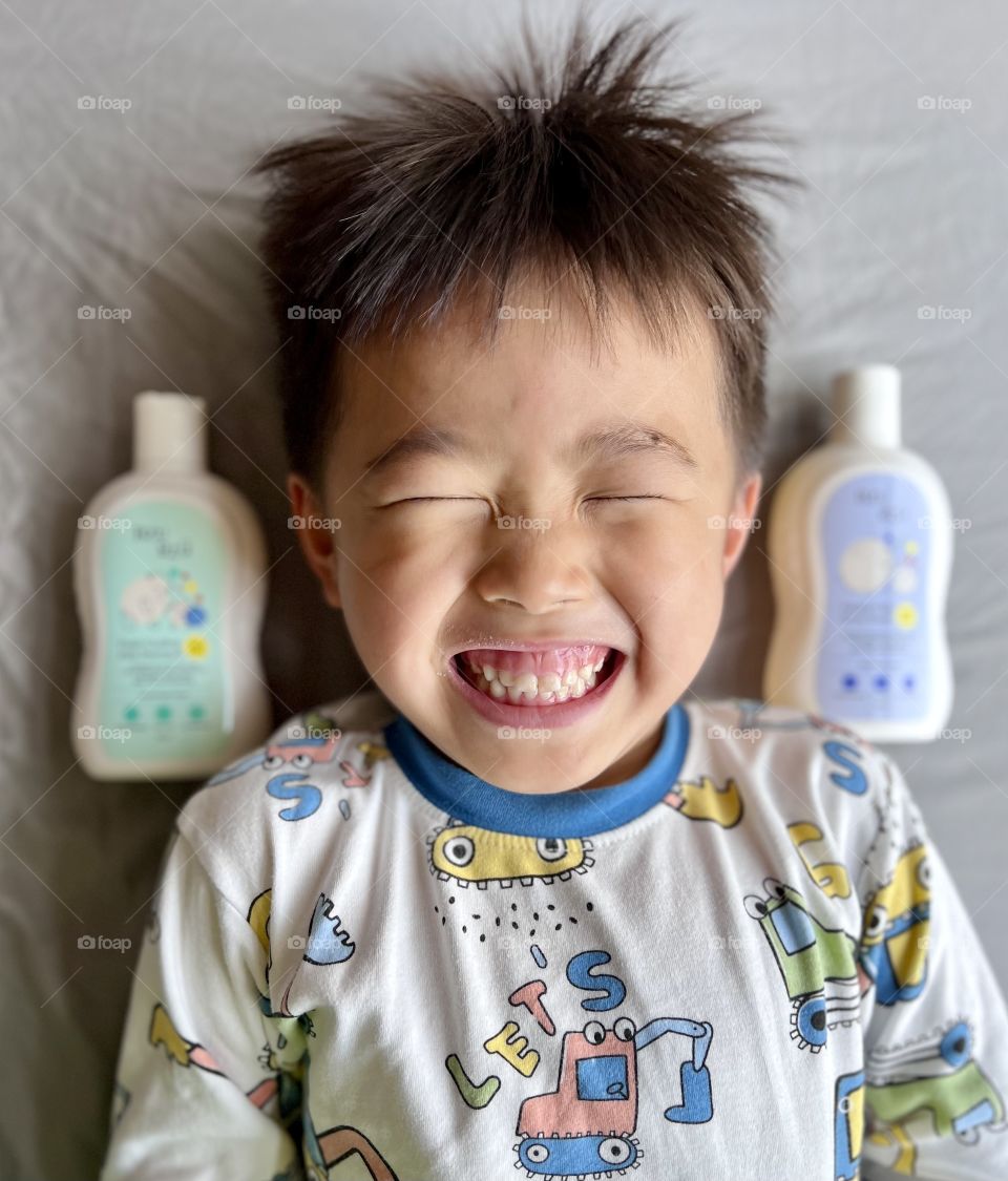 Kids shower and bath wash 