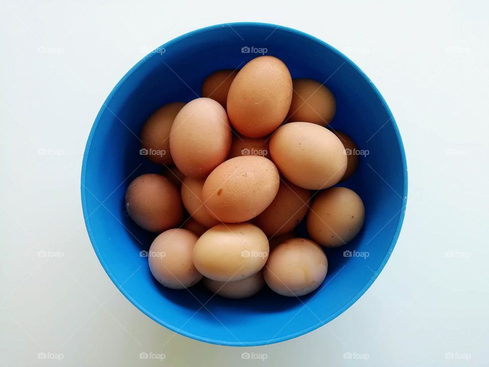 Bowl with eggs