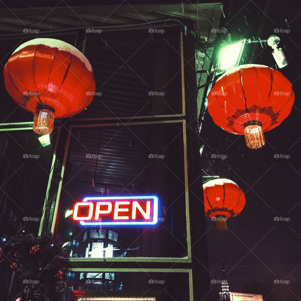 Lanterns near entrance into Chinese  restaurant 