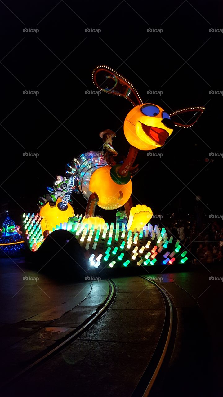 Slinky during the Paint the Night Parade @ Disneyland.