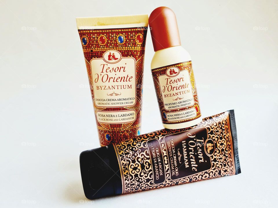 shower gel and aromatic perfume Tesori d'Oriente