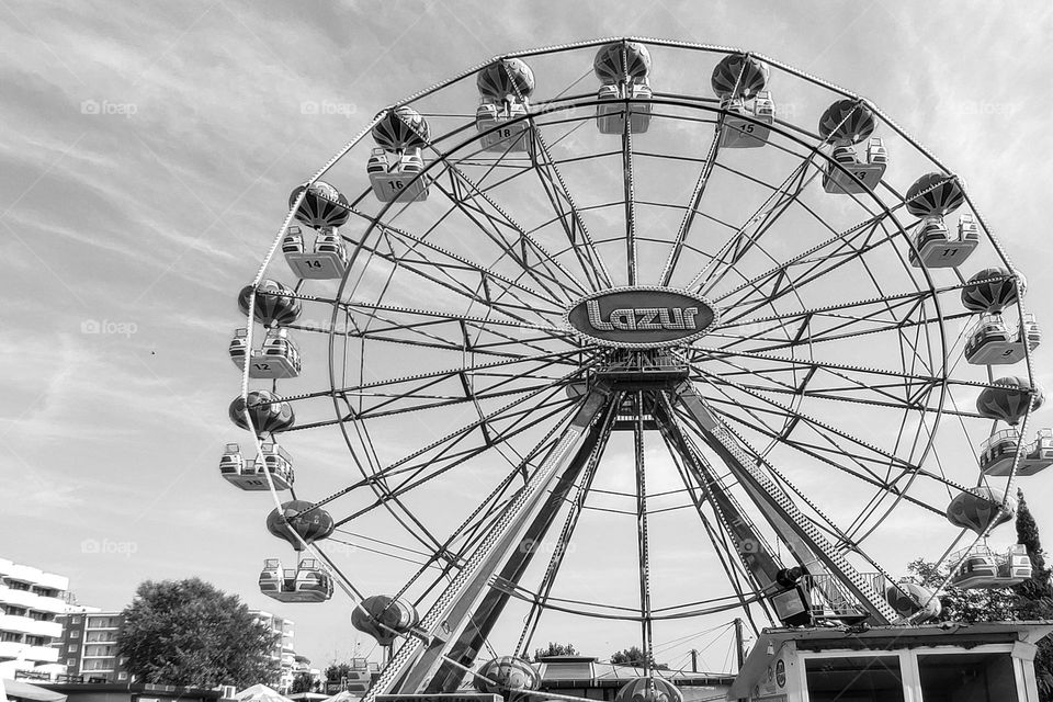 Ferris wheel, Black and White