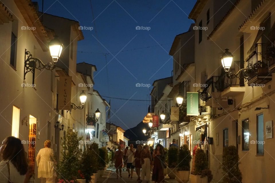 Country#night#lamps#people#houses