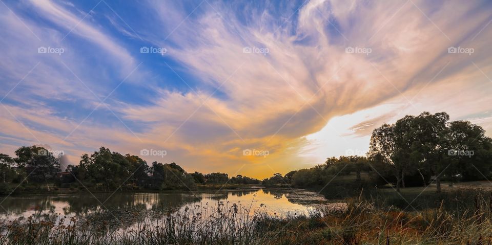 lusterl. Sunset by the lake