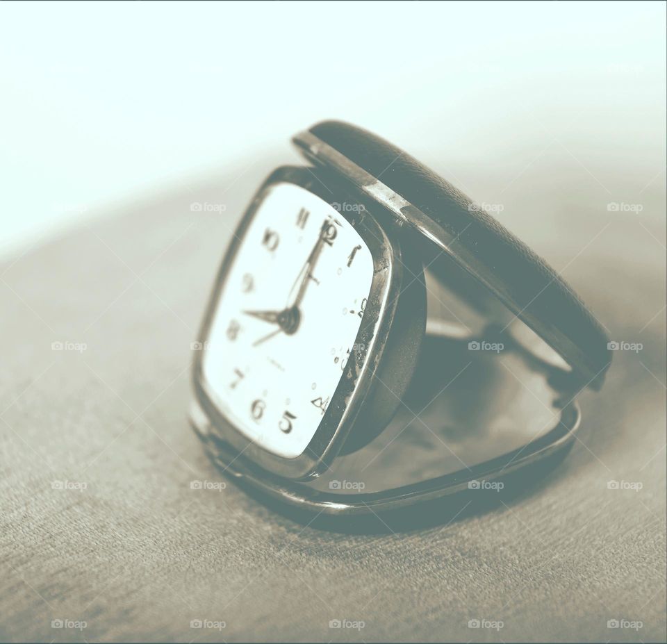 Oldies Clock, not working but it's alive