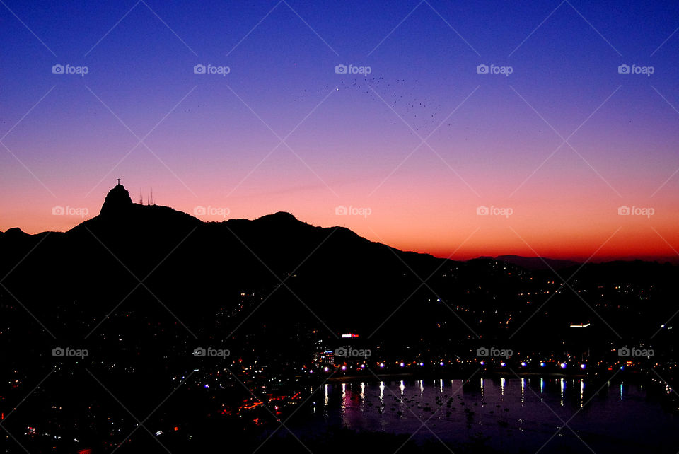 an unforgettable sunset in the city of Rio de Janeiro