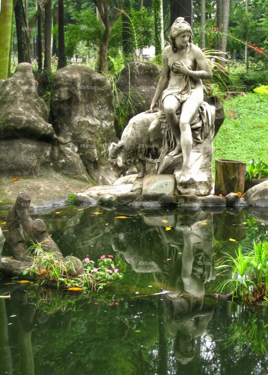 Statue